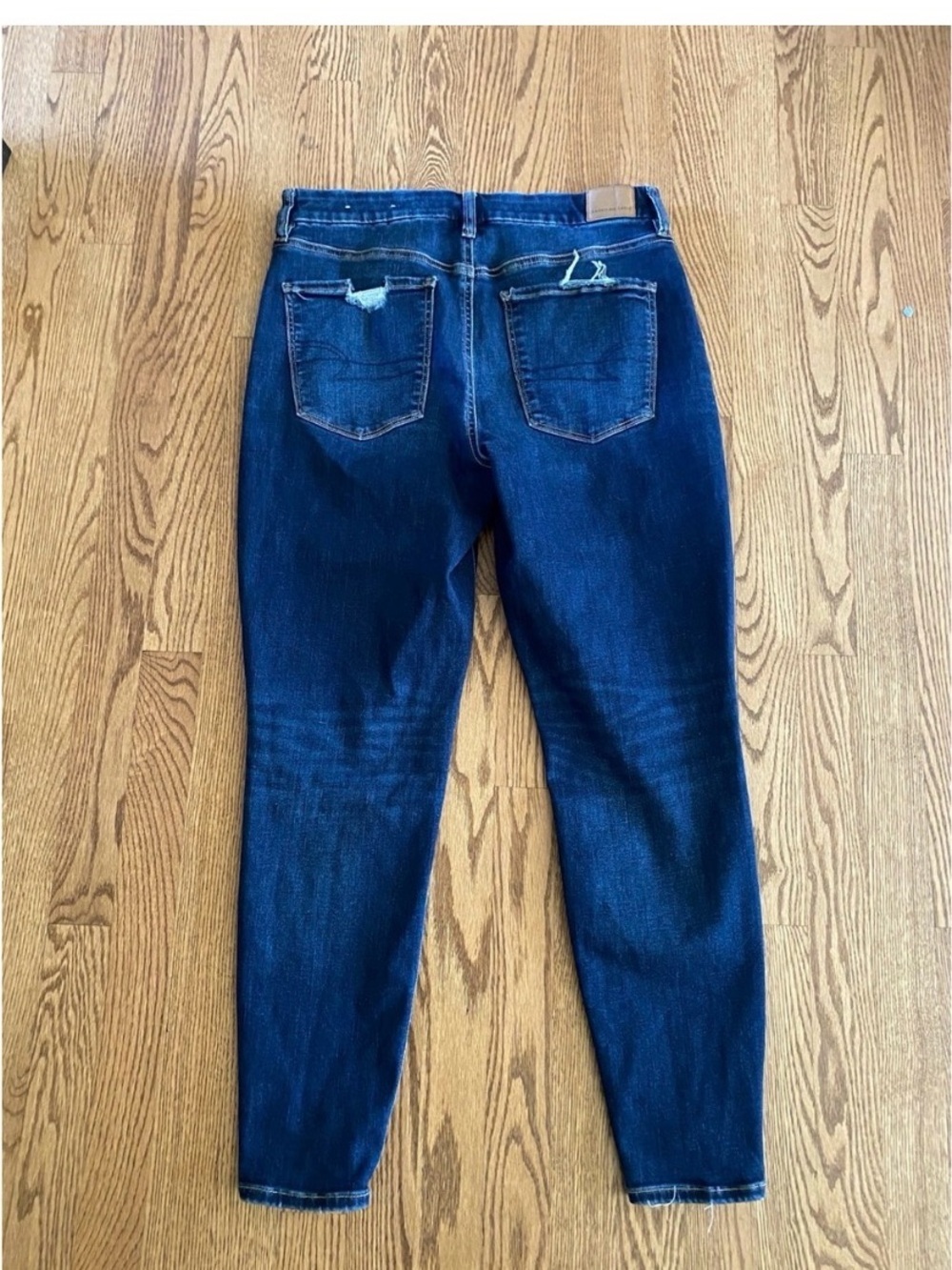 AMERICAN EAGLE High Rise Curvy Ripped Jeans - Picture 5 of 7